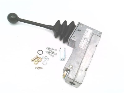 QUADCO C8211X000