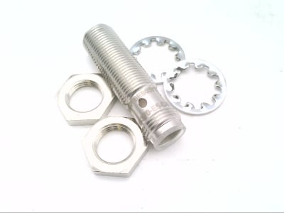 BALLUFF BES 516-370-E5-C-S4