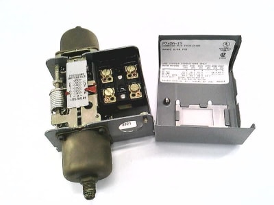 JOHNSON CONTROLS P74DA-15