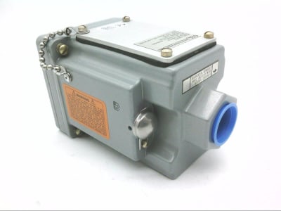 CUSTOM CONTROL SENSORS 6860G0