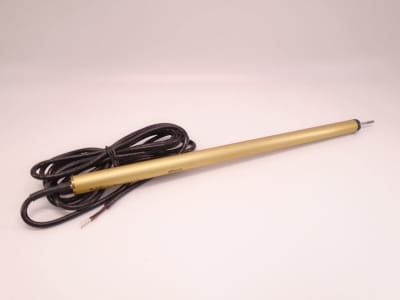 VISHAY RE50L9A902W3677