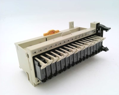 OMRON G70D-VSOC16 DC24