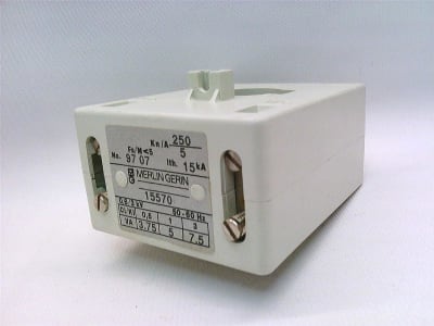 SCHNEIDER ELECTRIC MG15570
