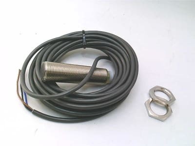 OMRON E2A-M18LS08-WP-B2 5M