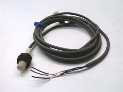 OMRON E2F-X1R5F2 2M