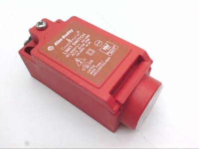 ALLEN BRADLEY 440P-CDPB12E