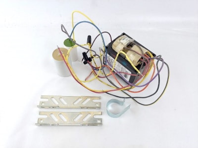 UNIVERSAL LIGHTING TECHNOLOGY S150MLTLC30500K