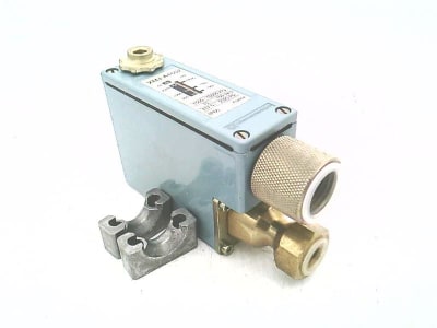 SCHNEIDER ELECTRIC XMJ-A1607H2