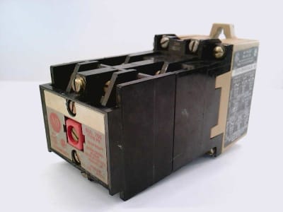 ALLEN BRADLEY 700-PK800A24