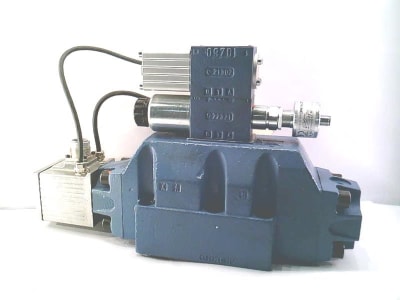 MOOG D684Z4833G