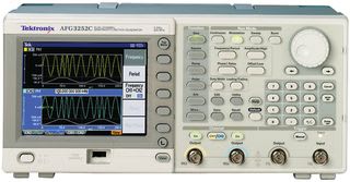 TEKTRONIX AFG3102C CAL D