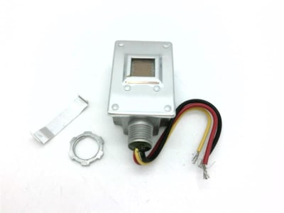 TE CONNECTIVITY 148582-000