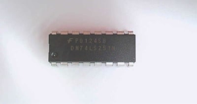 TI SEMICONDUCTOR IC74LS251N