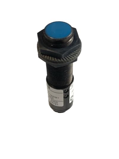 OMRON E2AW-M18LS05-M1-B1