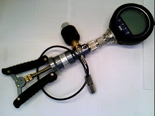 WIKA GAUGE CALIBRATOR