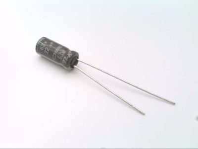 UNITED CHEMI CON EKMG630ELL220ME11D