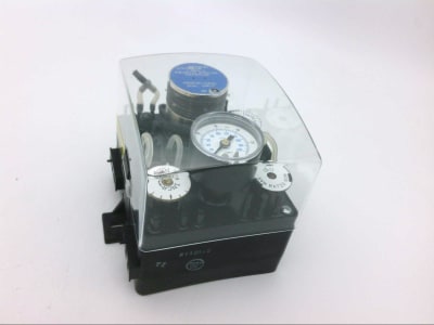 JOHNSON CONTROLS T-5800-3