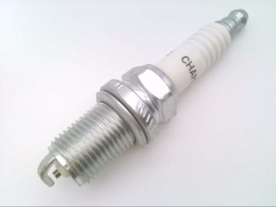CHAMPION SPARK PLUGS RC12YC