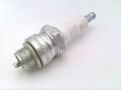 CHAMPION SPARK PLUGS 841-EACH