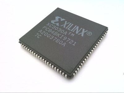 XILINX XC3030A-7PC84C