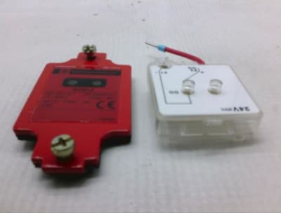 SCHNEIDER ELECTRIC ZCKJ913