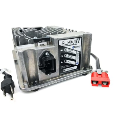 LESTER ELECTRICAL SUMMIT II MODEL 29300 W/SB175 RED CONNECTOR.