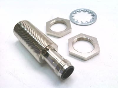 OMRON E2B-M18KS05-M1-C1