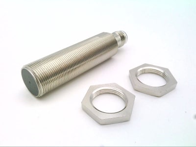 OMRON E2A-M18LS08-M1-B1