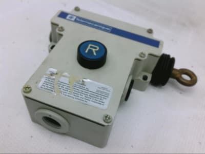 SCHNEIDER ELECTRIC 813318