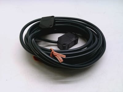 OMRON E3Z-T81-IL3 2M