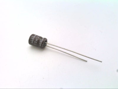 NICHICON UPW1V100MDD6