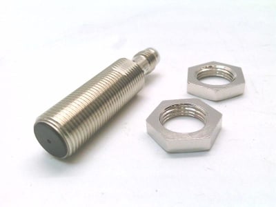 OMRON E2A-M12KS04-M3-B1