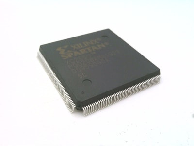 XILINX XC2S50-5PQG208C
