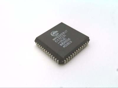 INFINEON CY7C131-25JC