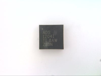 TEXAS INSTRUMENTS SEMI ADS1204IRHBR