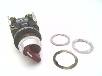 ALLEN BRADLEY 800T-24HR2KB6AM