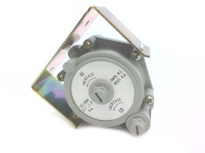 KMC CONTROLS CSC-2004 9733