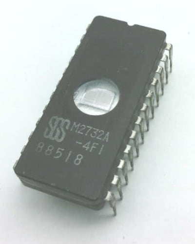 ST MICRO M2732A-4FI