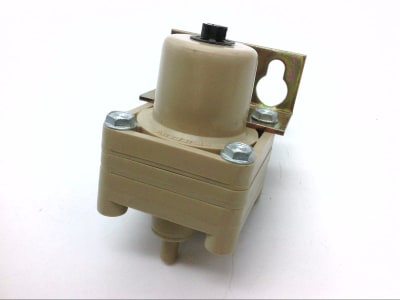 KMC CONTROLS RCC-1112