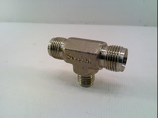 SWAGELOK SS-810-3-8-6