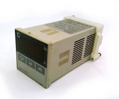 OMRON E5CS-R1KJX-520