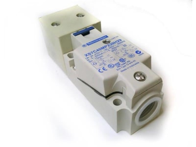 SCHNEIDER ELECTRIC XS7-C40FP260TF