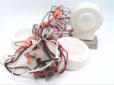 HUBBELL FHB141NPUNV-CL