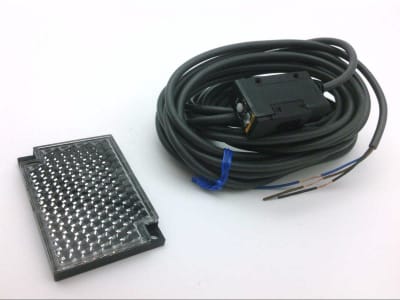 OMRON E3S-AR81