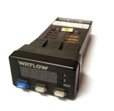 WATLOW 935A-1CD1-AA0R
