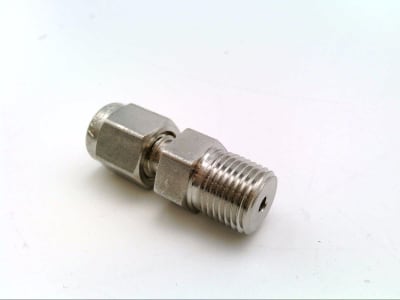 SWAGELOK SS-200-1-2