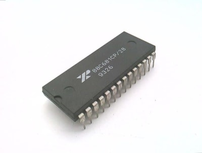 STARTECH.COM XR88C681CP/28