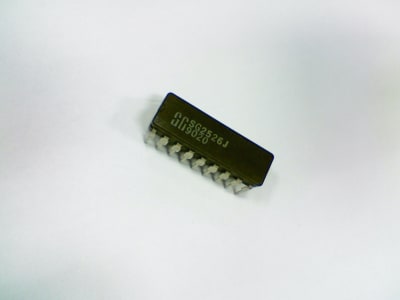 MICROSEMI SG2526J