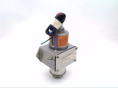 CUSTOM CONTROL SENSORS 646GZE11-7030