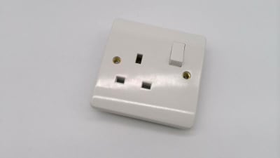 CLICK 4 ELECTRICS CCA605